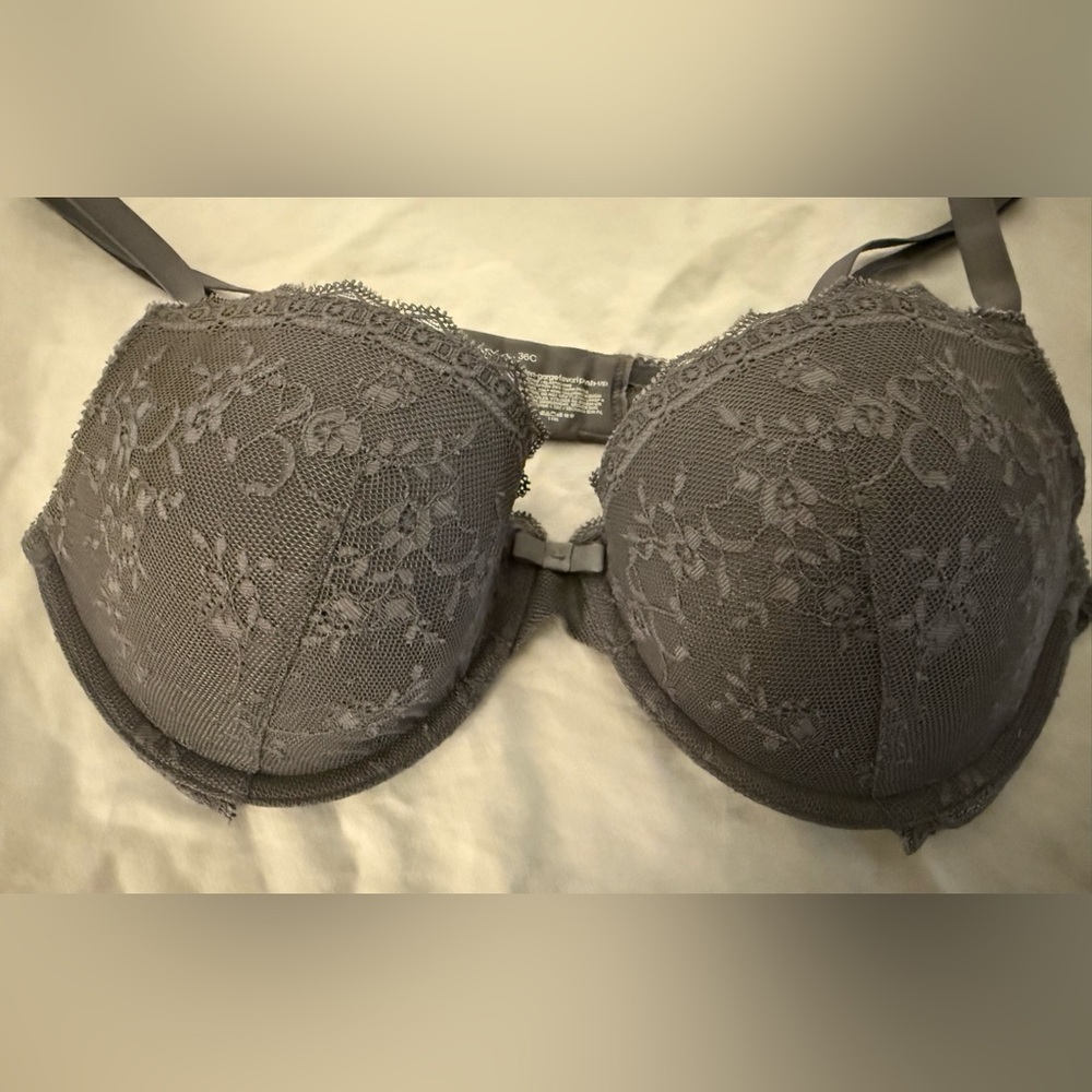 Bra Bundle 34C & 36 C Straps & Strapless 4 Bra’s NWOT & EUC - Picture 4 of 5
